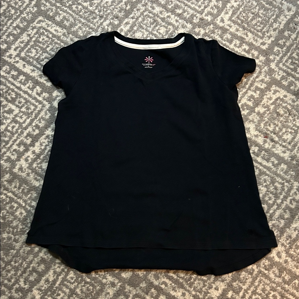 Isaac Mizrahi Black V-Neck Top